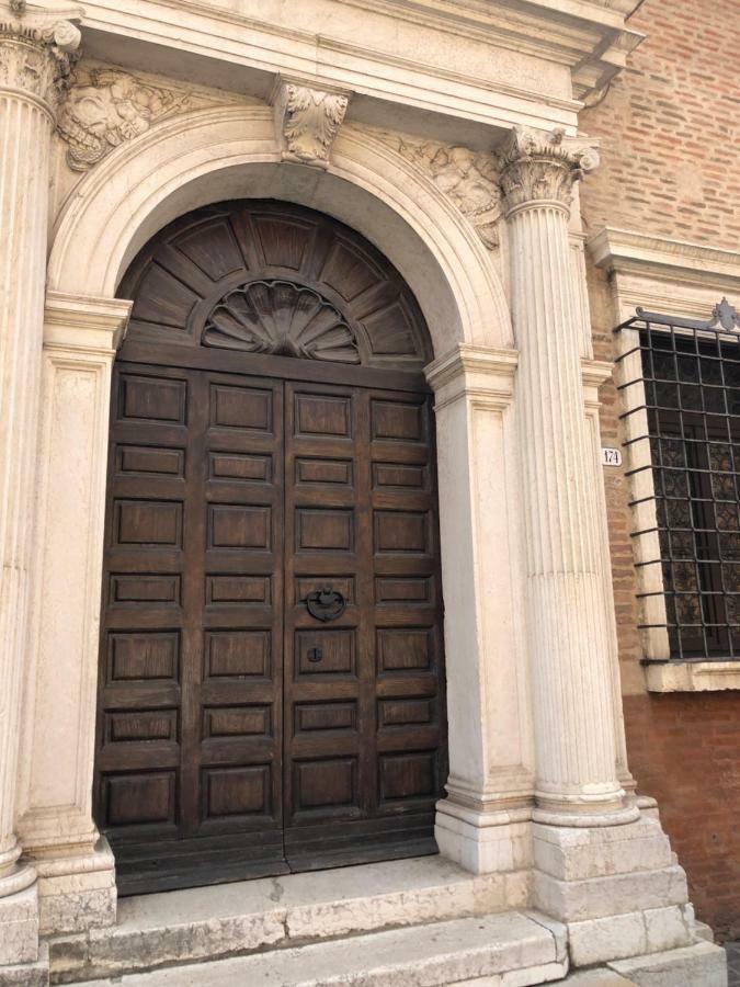 L'Ape Regina Appartement Ferrara Buitenkant foto